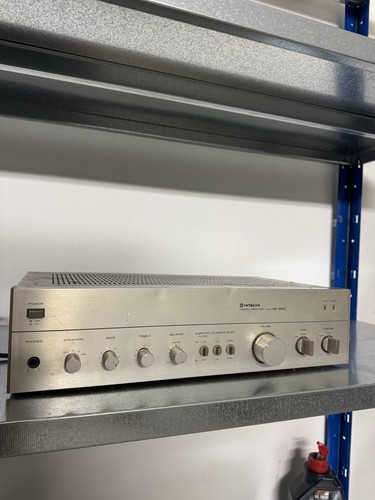 Hitachi stereo amplifier - stereo,