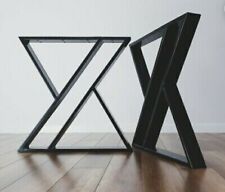 Piedi, gambe in ferro per