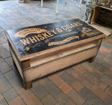 TAVOLINO WHISKEY & CIGARS