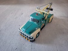 Ford F-100 Tow Truck, Rainbow Road Service, turchese/bianco, 1:18, Welly