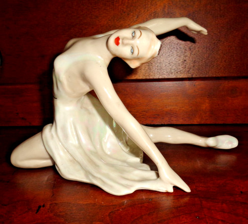 Rarissima statuina porcellana