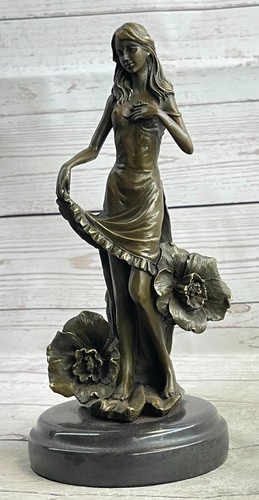 Statua scultura bronzo fiore