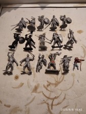 LOTTO SOLDATINI MEDIEVALI-