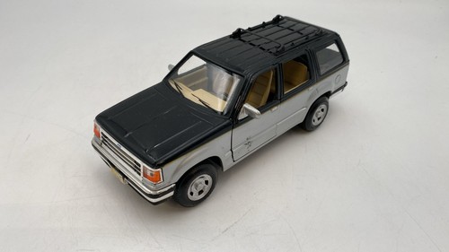 Mai2632 maisto ford explorer - ford,