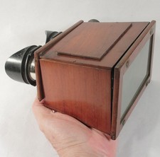 ANTIQUE STEREO CARD VIEWER