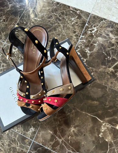 Gucci sandali scamosciati