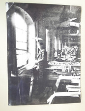 RISTAMPA VECCHIA  FOTO FABBRICA PIRELLI MILANO CICLISMO BICICLETTA VELOCIPEDE