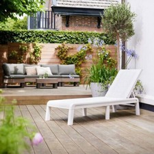 Lettino sdraio da giardino pieghevole in resina bianca per esterno da scontare