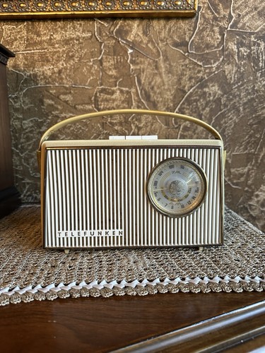 Radio portatile vintage - radio,