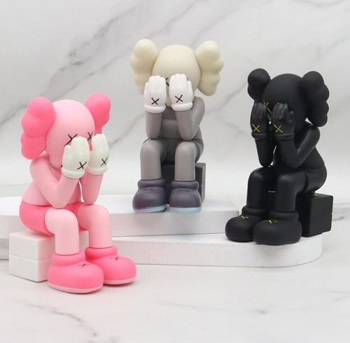 Kaws companion sitting - kaws,