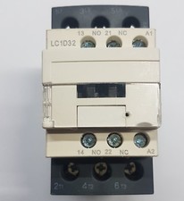 CONTATTORE TRIFASE 32A bobina