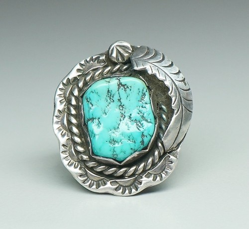 Anello vintage vecchio pedone