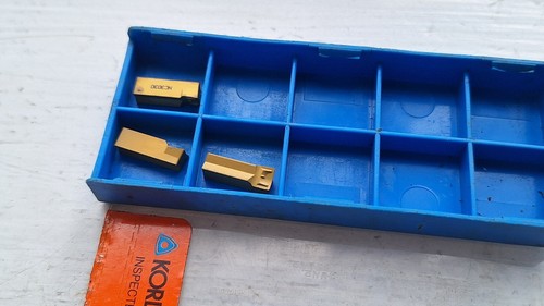 Inserti scanalatura frontale - inserti,