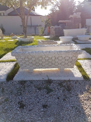 Giardino arredamento - e,