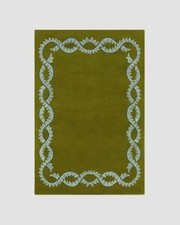 Tappeto verde oliva trapuntato