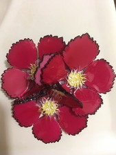 CILEA PARIS. Spilla spilla. 100% autentico nuovo senza scatola. Fiore rosa prezzo consigliato $225.