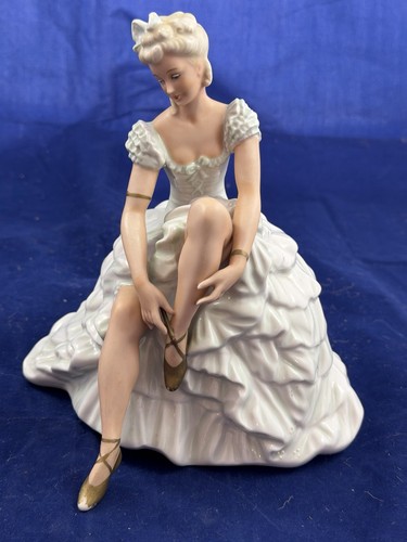 Statuina ballerina porcellana