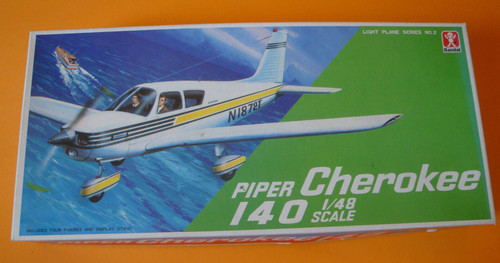 Bandai piper cherokee i40 - cherokee,