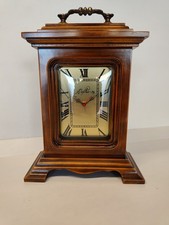 Orologio in legno da tavolo al