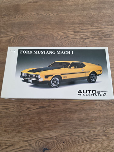 Autoart ford mustang mach - 1/18,