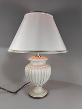 Lampada da tavolo urna scanalata ceramica Dar vintage dettaglio oro avorio con paralume