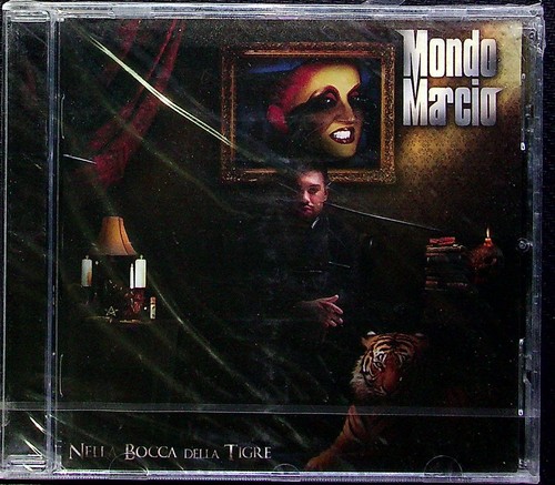 Mondo marcio nella bocca - mondo,
