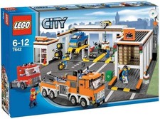LEGO CITY 7642 GARAGE Nuovo
