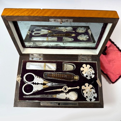 Antica scatola cucire in - scatola,