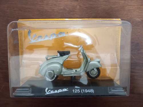 B5733 vespa collection 2005 - vespa,