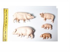 5 pigs, animals X shepherds 10