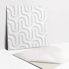 Selbstklebende PVC-Fliesen