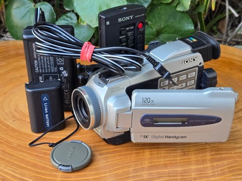 55847 sony dcr - sony, dcr-trv18