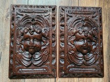 Coppia di antichi pannelli
