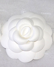 CHANEL SUPERBE CAMELIA BLANC