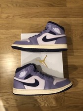 Air Jordan 1 Mid SE