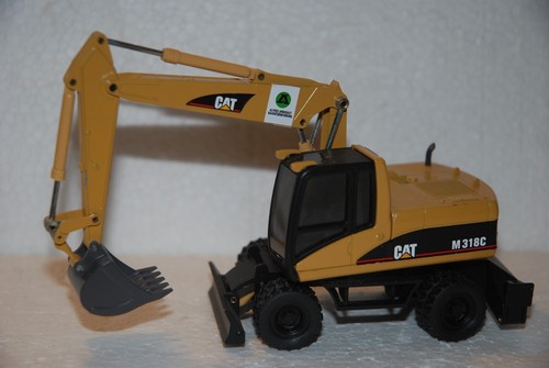 Nzg escavatore gommato - 1/50,