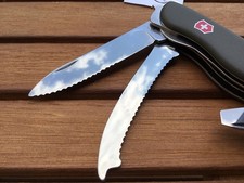 Victorinox Rescue