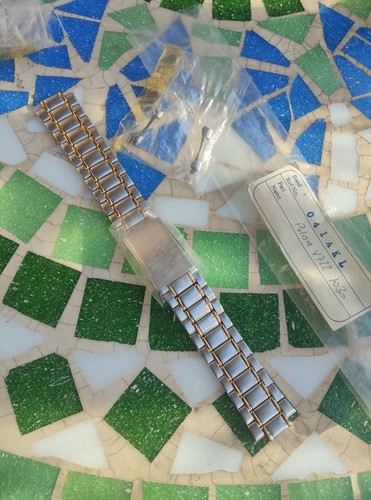 Vintage band strap watch - vintage,
