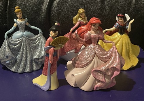 Disney princesses cake - cake, topper