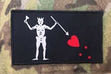 Grande 12.7cm x 7.6cm Barbanera Bandiera Pirata Toppa (Nero) Gancio Sticky Back