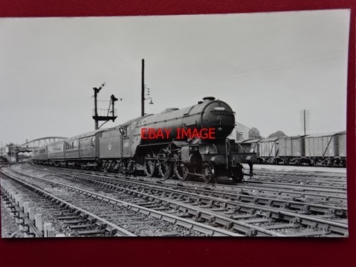 Photo lner class loco no - v2,