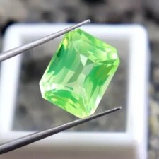 Peridoto verde chiaro naturale