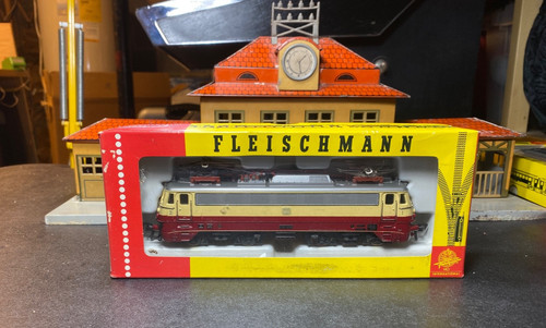 Locomotiva elettrica vintage - elettrica,