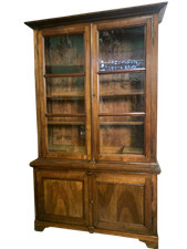 Antica libreria con vetrina della fine del 700 in noce Piemonte