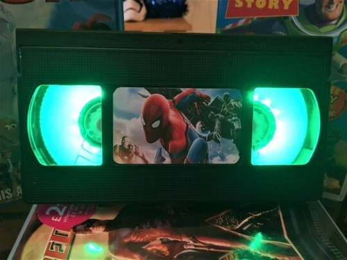 Marvel spiderman vhs luce - marvel,