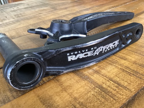 Braccio pedivella mtb lato
