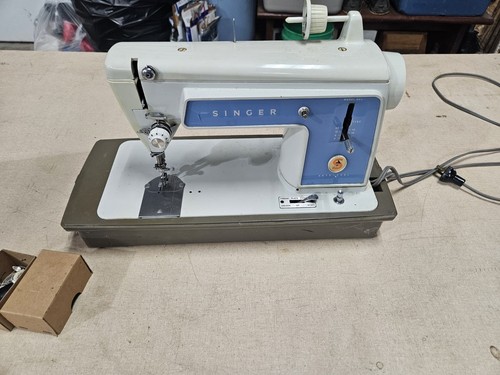 Vintage 1960s singer sewing - 1960s,