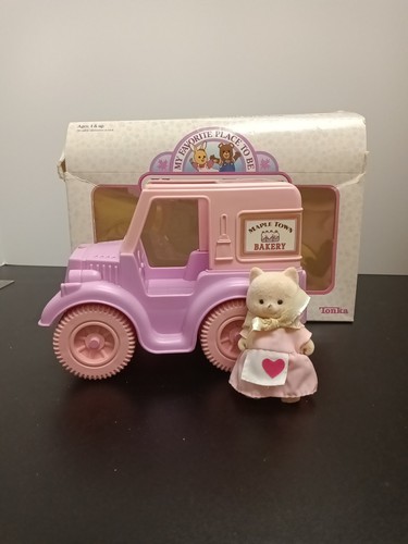 Maple town bakery - maple, with