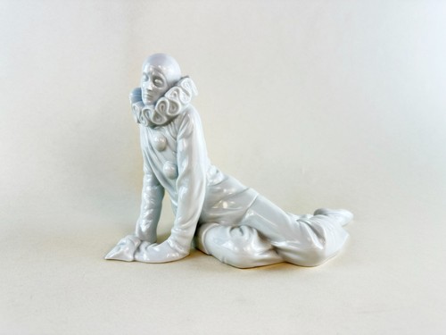 Dorothea charol pierrot - charol, "pierrot"