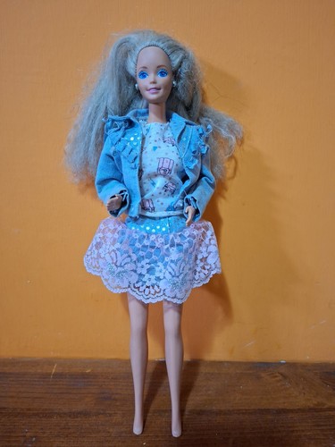 Barbie feeling fun - feeling, jeans